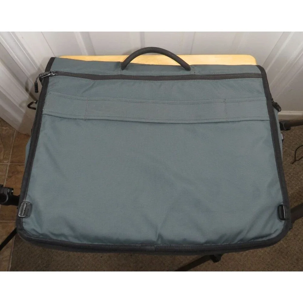 Timbuk2 Command Messenger Laptop Bag Gray/Black Crossbody Strap Large